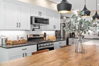 Stay at this Old Fashion House in Bardstown - 3