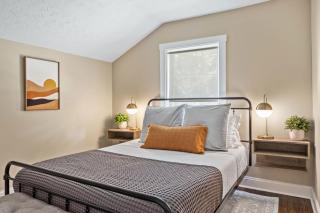 Stay at this Old Fashion House in Bardstown - 1