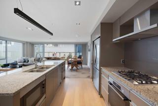 Spacious apartment downtown the Mall - 9