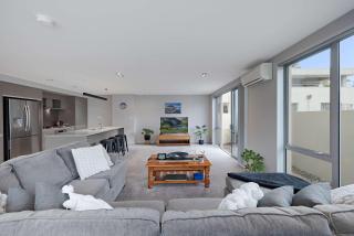 Spacious apartment downtown the Mall - 2