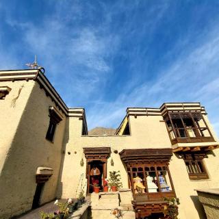 Moljoks Heritage House - Saspul Gömpa - 0