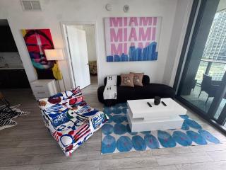 Spectacular corner 2BDR Downtown Miami - Miami - 5