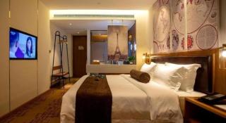 James Joyce Coffetel· Wuhan Wangjiawan Taojialing Metro Station - 5