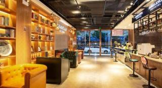 James Joyce Coffetel· Wuhan Wangjiawan Taojialing Metro Station - 1