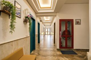 Hotel The MG Road Near Sikanderpur Metro - Gurgaon - 9