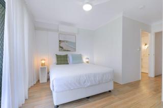 Jefferson Cove - Relaxed Poolside Escape by the Sea - 6