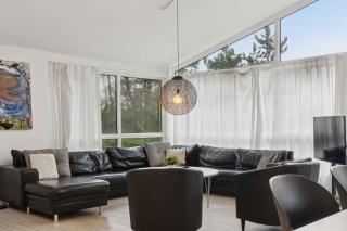 Lovely Summer House With Sea View And Pool - 8