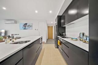 Tranquil 1-Bed Apartment in Kingston Foreshore - 8