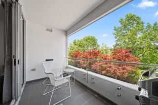 Tranquil 1-Bed Apartment in Kingston Foreshore - 4