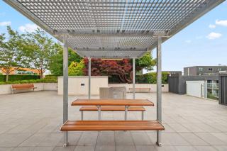 Tranquil 1-Bed Apartment in Kingston Foreshore - 1