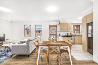 City Oasis: 2B2B Near Central with Car Space - 9