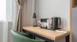 GreenTree Inn Express Qingdao Jiaodong International Airport - 1