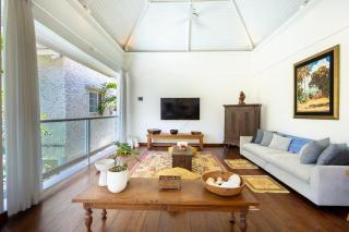 Villa Shaia, A Tranquil 4 Bedroom Retreat in Sanur - 8
