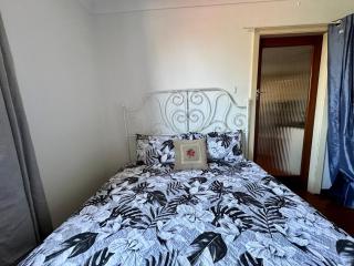 The Villawood Villa - Your stylish Sydney stay with vintage charm - 4