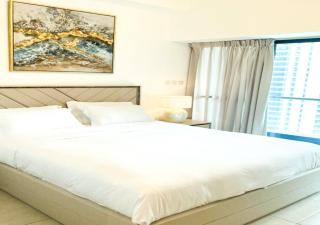 Full lake View 1bk Apartment in JLT 4 ppl early & late check in 10mn to Marina metro station - 0