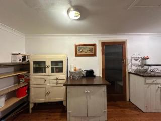 The Villawood Villa - Your stylish Sydney stay with vintage charm - 5