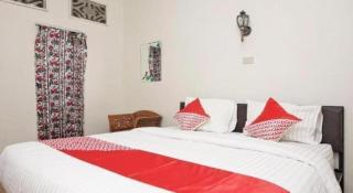 OYO 2410 Intan Hotel - 4