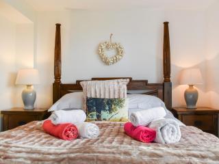 Oceans Away - Uk48571 - 2