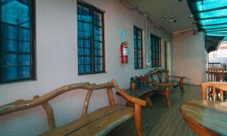 RedDoorz Hostel @ Faes Transient House - 4