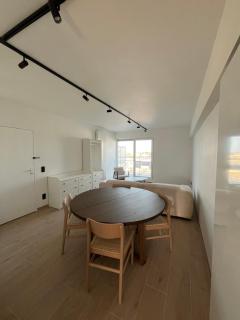 Luxurious apartment with feet in the sea & city - 7