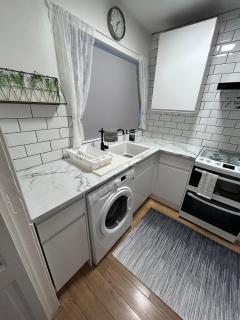 Spacious & Cosy Home - 9