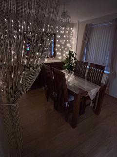 Spacious & Cosy Home - 5