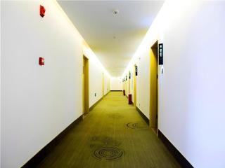 GreenTree Inn Huanggang City Wuxue City Kanjiang Avenue - 2