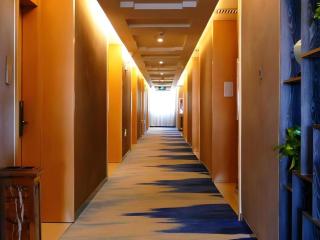 GreenTree Inn Hami Railway Station Bayi Road - 1