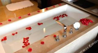 OCT Bay Breeze Hotel - 5