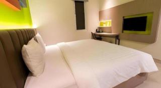 Zoom Dharmahusada Hotel - 3