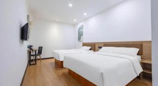 GreenTree Inn Chaoyang Shuangta District Bus Station - 2