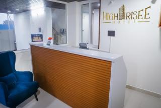KOKAPET HIGHRISEE LUXURY ROOMs - 5