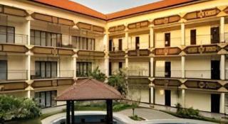 Yusro Hotel Restaurant & Convention - 8