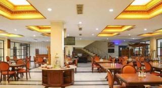 Yusro Hotel Restaurant & Convention - 6