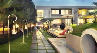 Bumi Bandhawa Hotel - 1