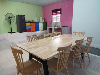 Village House With River View And Karaoke 8 to10 Pax - 8