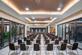 Lotus Hotel Subang - 1