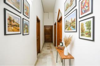 Via Prashansa Palace - Banaras Railway Station - 7