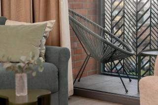 Elegant Apartment with Underground Parking and Balcony by Renters Prestige - 1