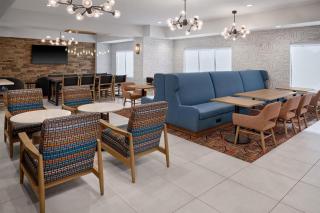 Hampton Inn Vernon - 1