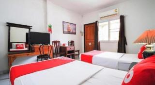 OYO 654 Samanmit Inn Hotel - 4