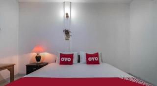 OYO 654 Samanmit Inn Hotel - 3