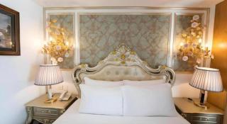 The White Hotel 8A Thai Van Lung - 6