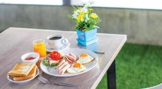 B2 Sea View Pattaya Boutique & Budget Hotel - 1