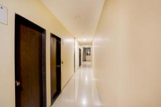 Collection O Vyara Railway Station Formerly Crystal Guest House - 4