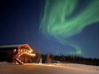 Luxury Aurora Retreat - 9