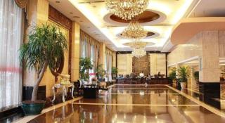 CP Peninsula Hotel - 3