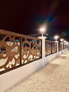 Hotel Sea Queen Suite & Golf Cart Rental - 2