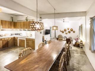 Rainforest Nest - KAHILOM, SAYA, JIVA Nest with Self-Service Breakfast, Outdoor Dining, Bats! - 2