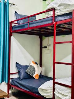 Vin's Villa & caffe - 6